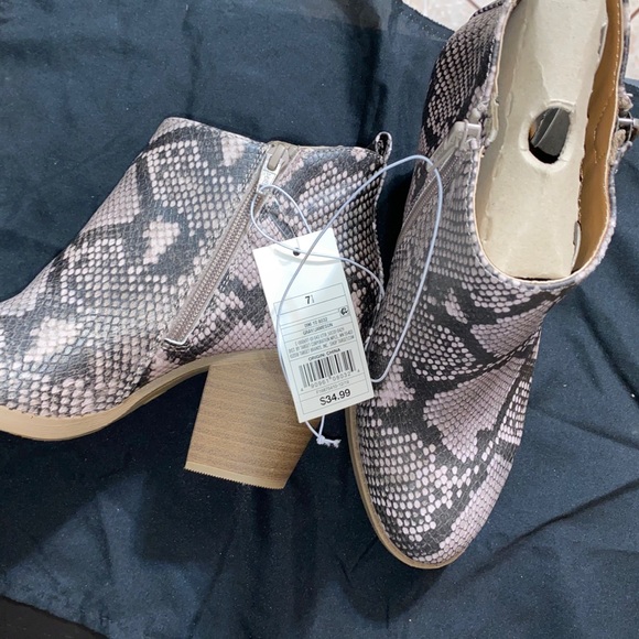 Snakeskin Ankle Boot - Picture 2 of 3